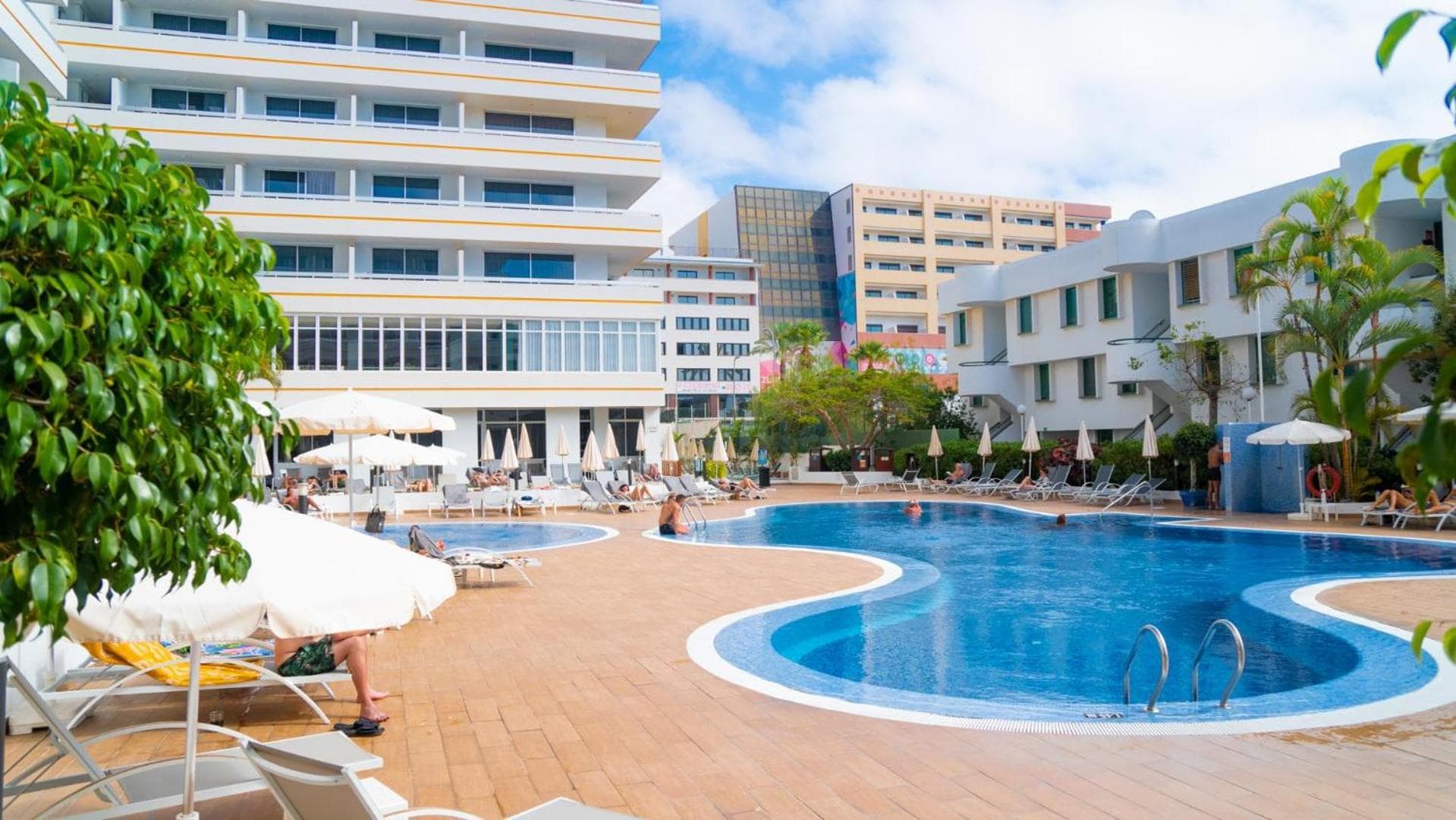 Coral Suites & Spa - Adults Only — 1