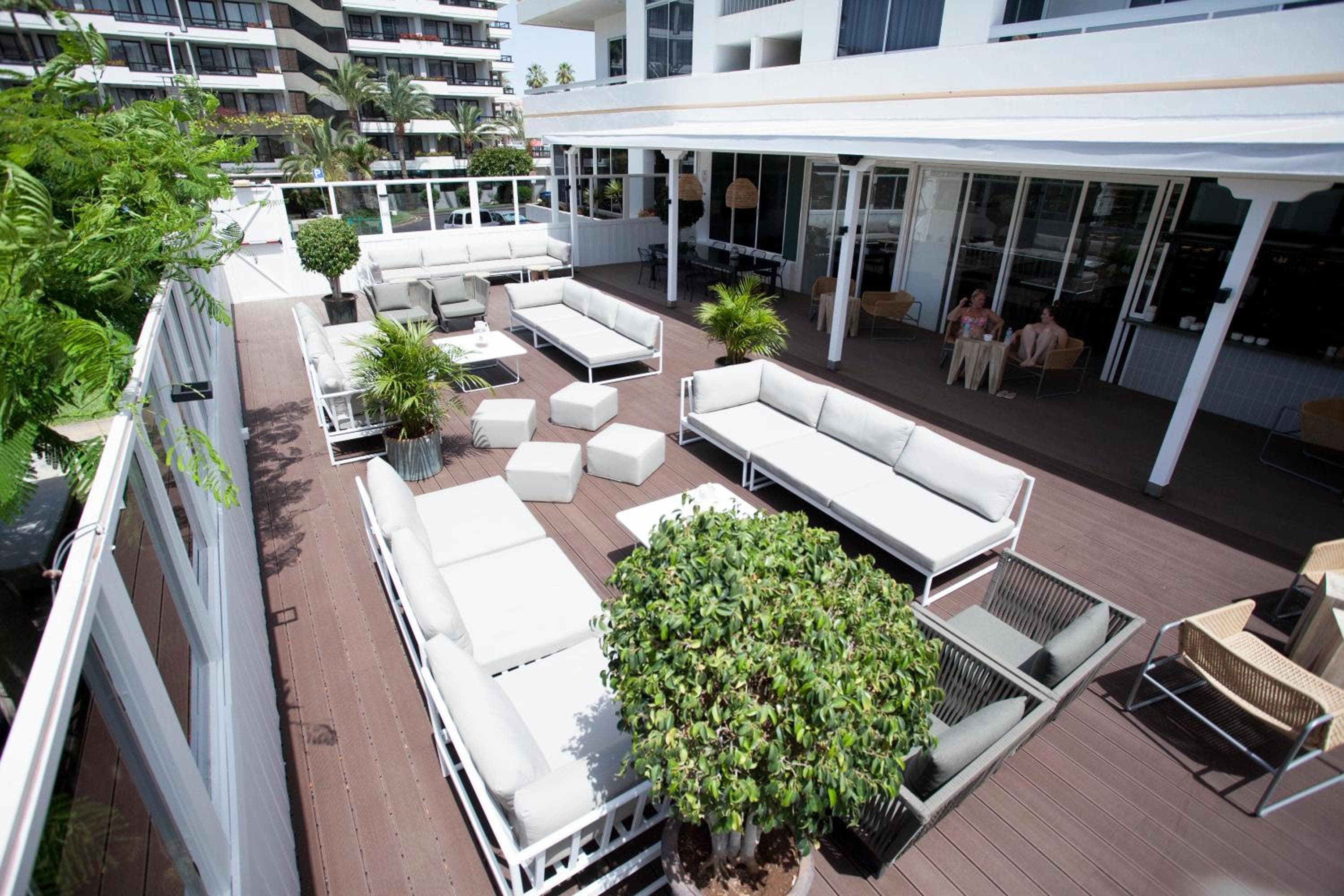 Coral Suites & Spa - Adults Only — 3