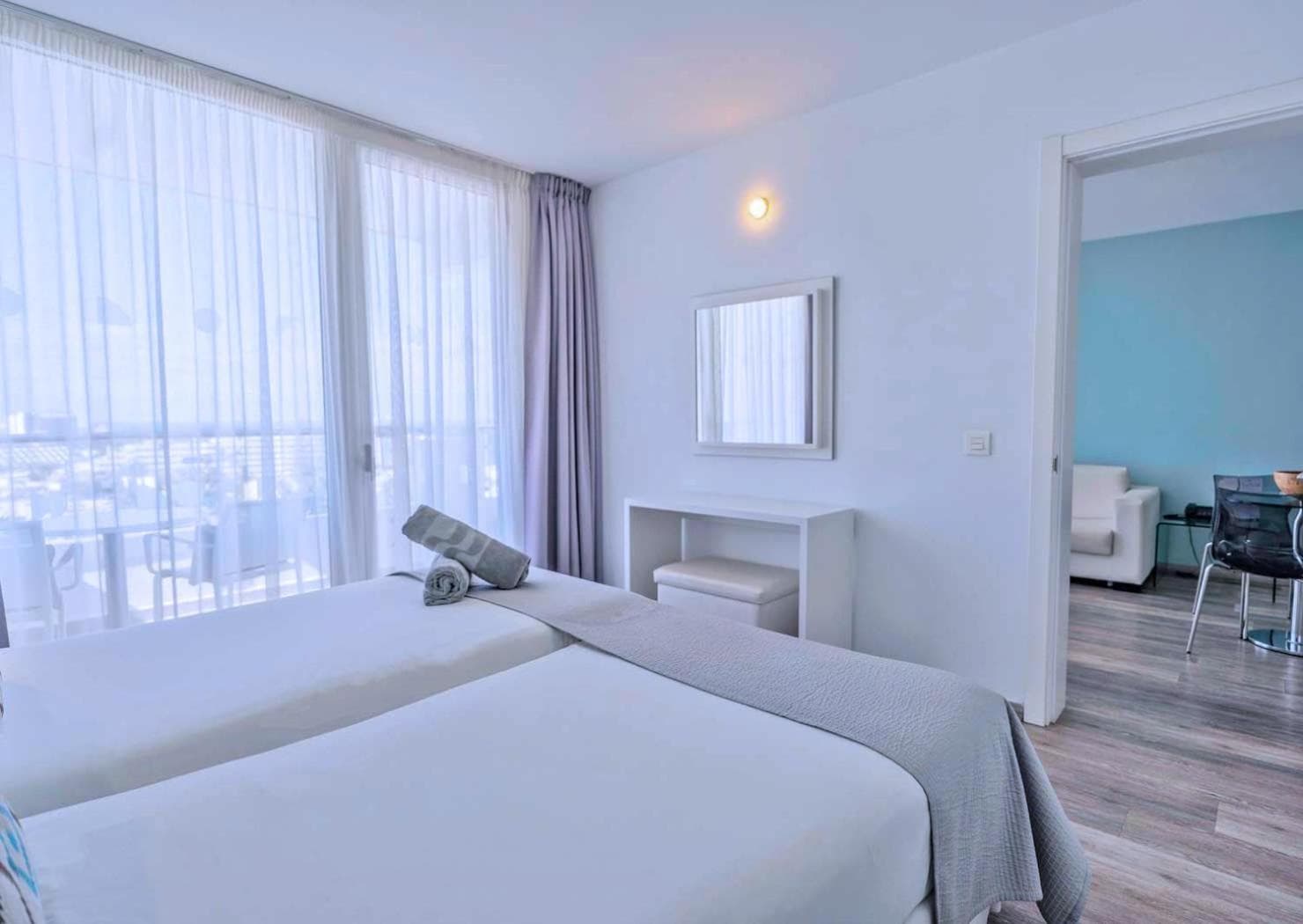 Coral Ocean View - Adults Only — 21