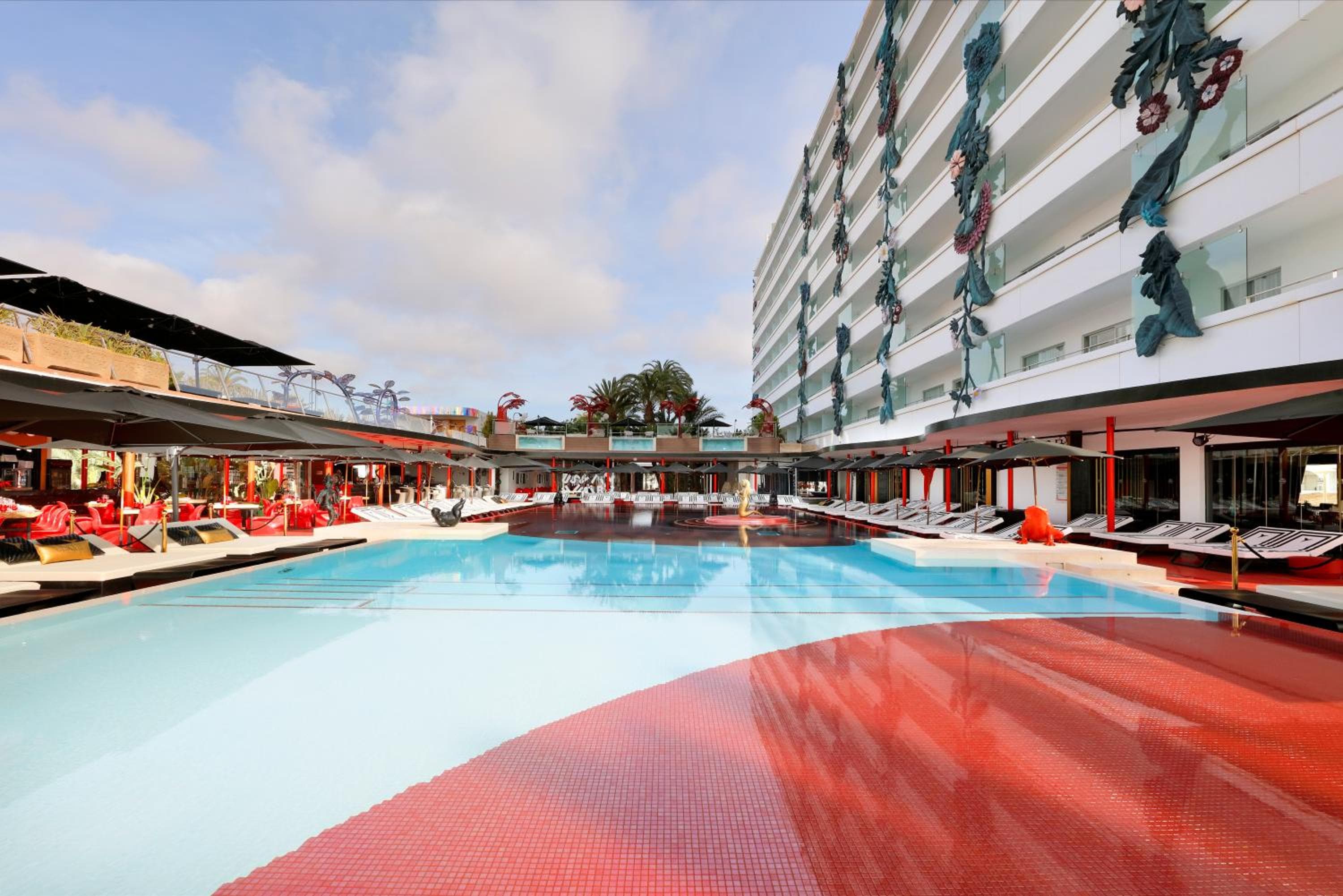 The Unexpected Ibiza Hotel - Ushuaïa Club entrance included — 13