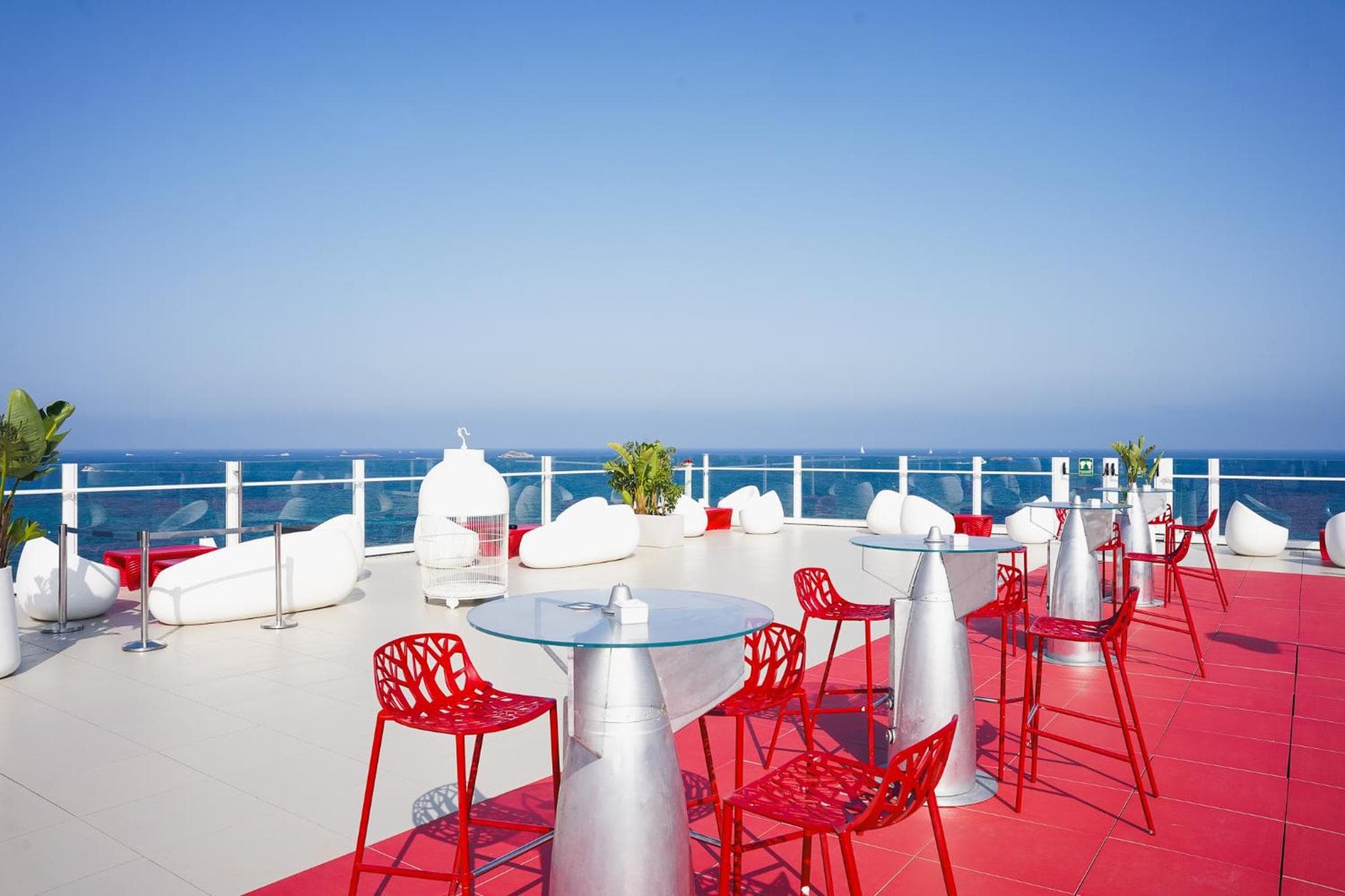 The Unexpected Ibiza Hotel - Ushuaïa Club entrance included — 7