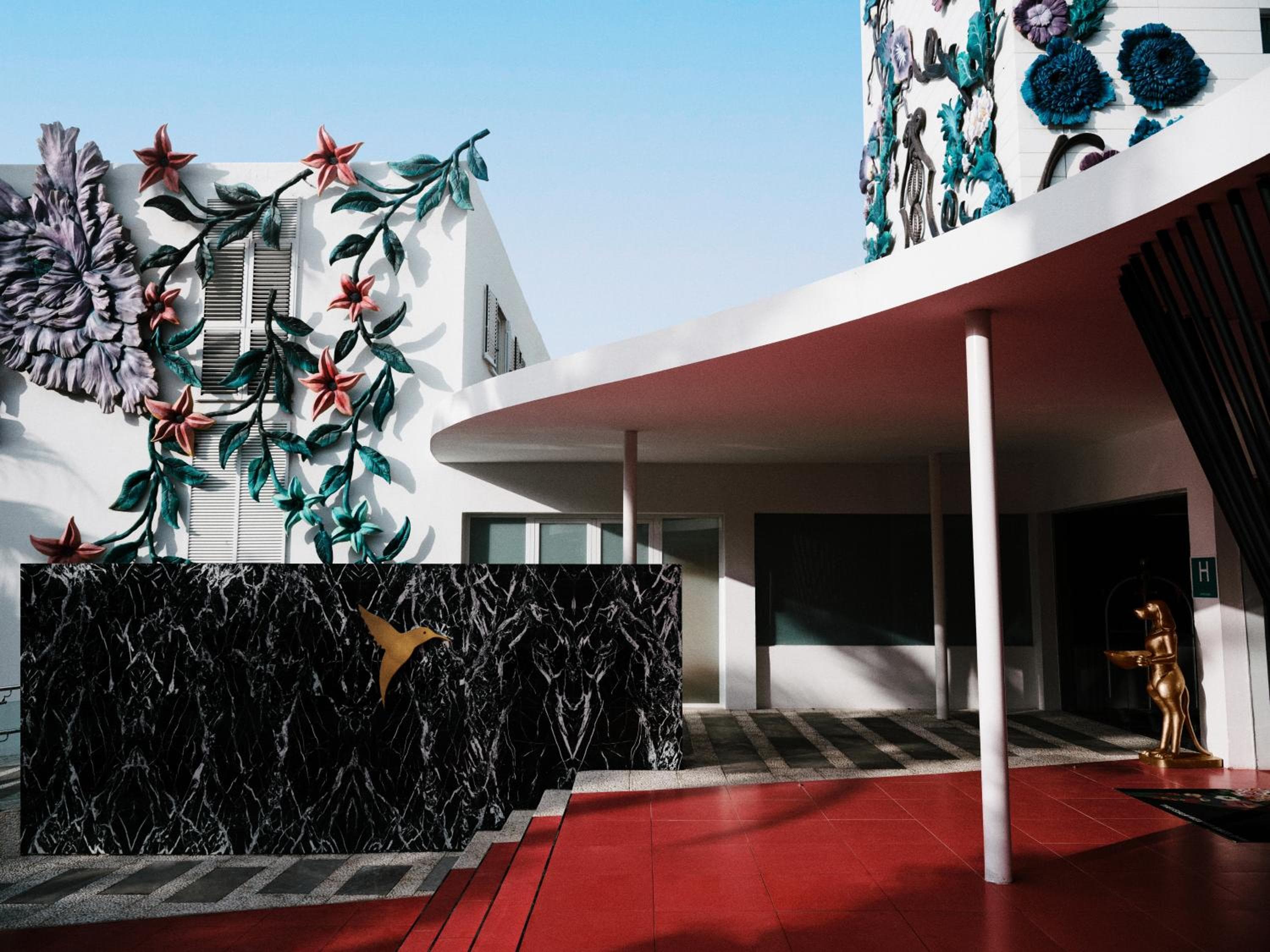 The Unexpected Ibiza Hotel - Ushuaïa Club entrance included — 2