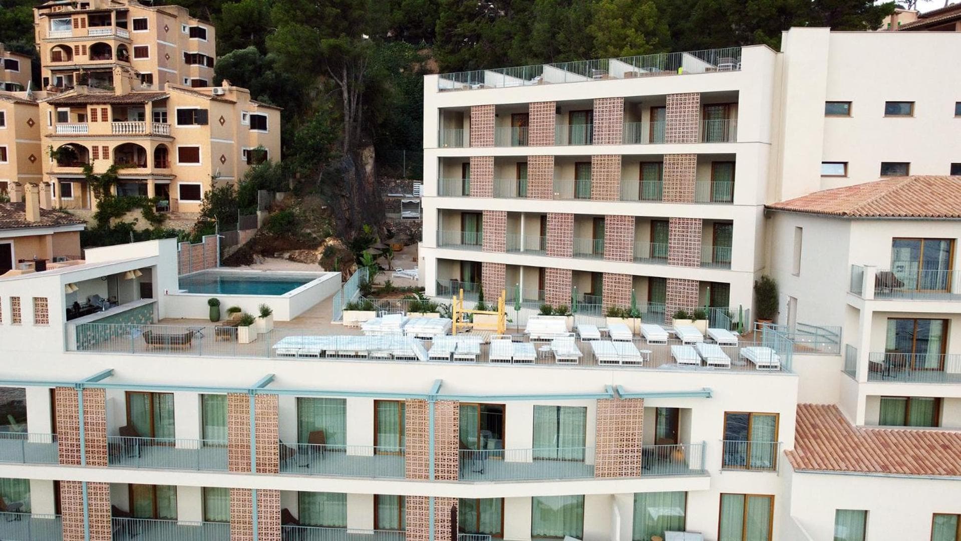 Salino Port Soller-Adults Only — 18