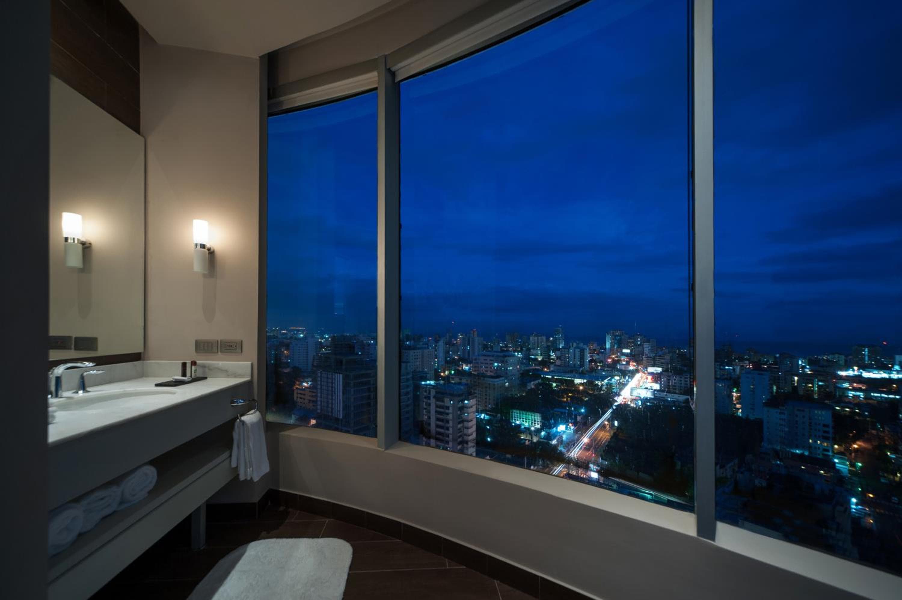 Embassy Suites by Hilton Santo Domingo — 15