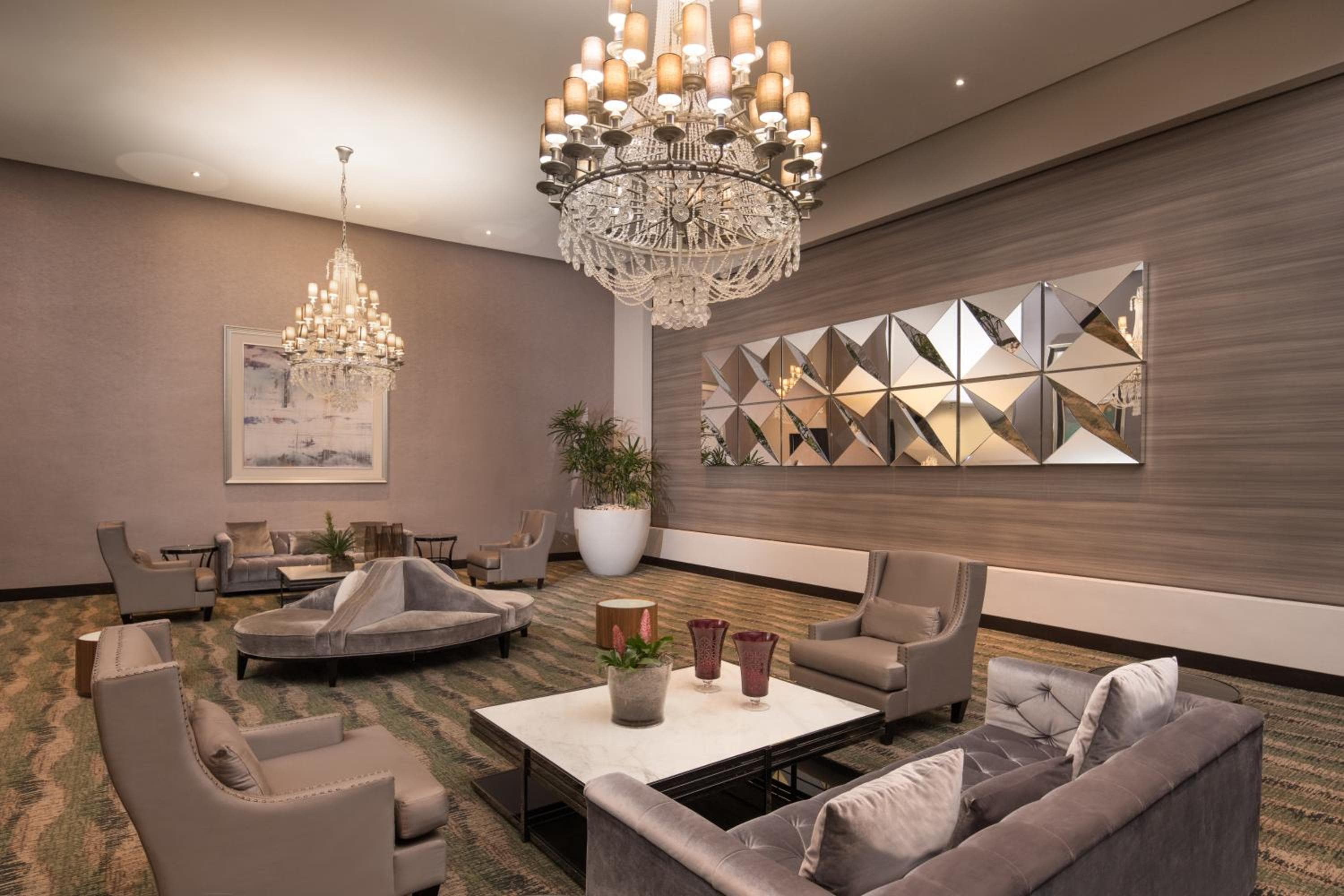 Embassy Suites by Hilton Santo Domingo — 11