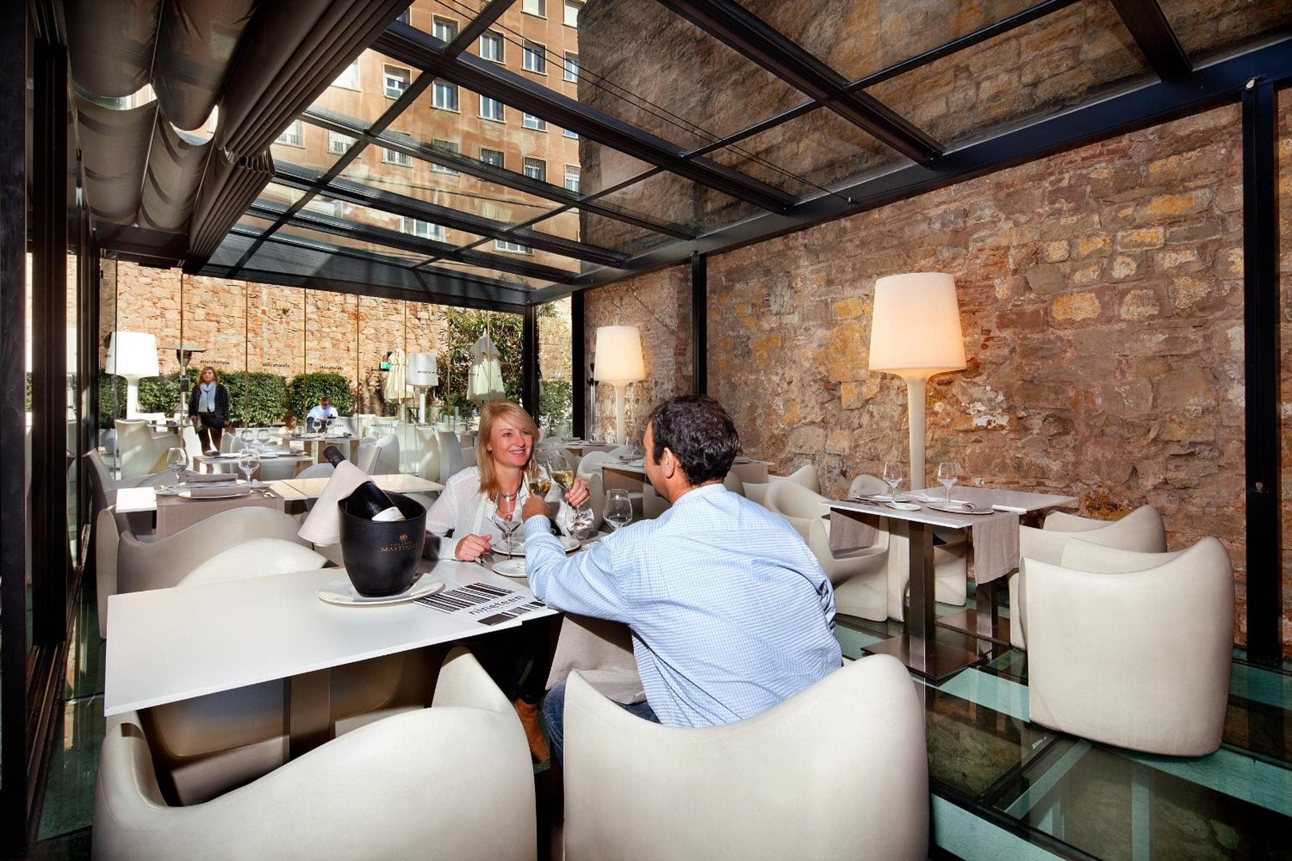 Olivia Plaza Hotel — 17