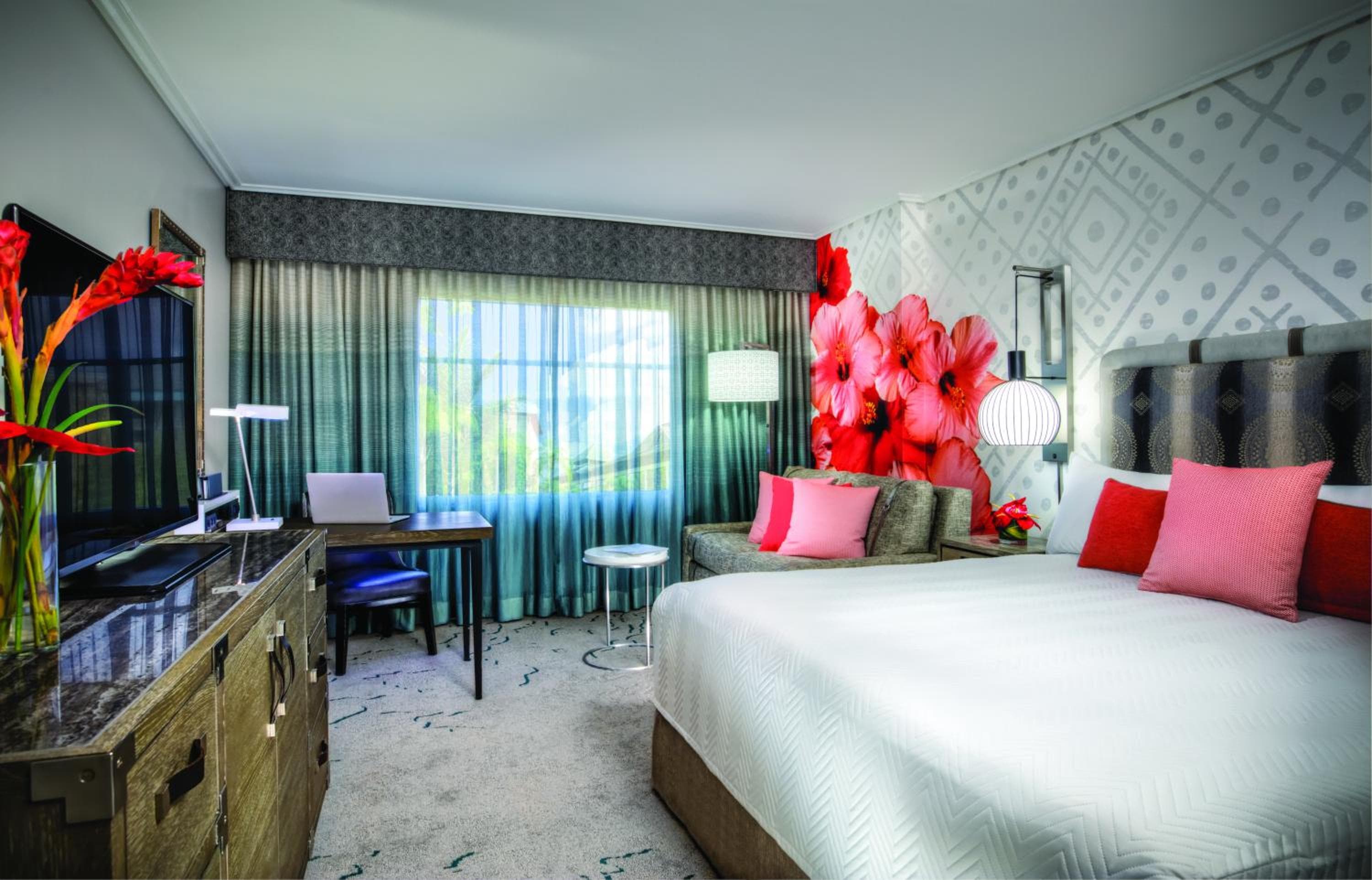 Universal's Loews Royal Pacific Resort — 13