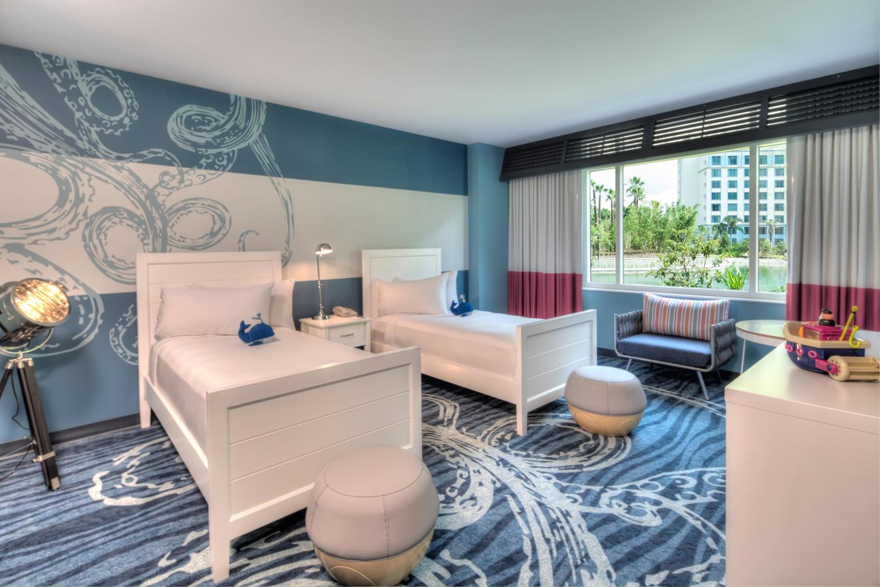 Universal's Loews Sapphire Falls Resort — 13