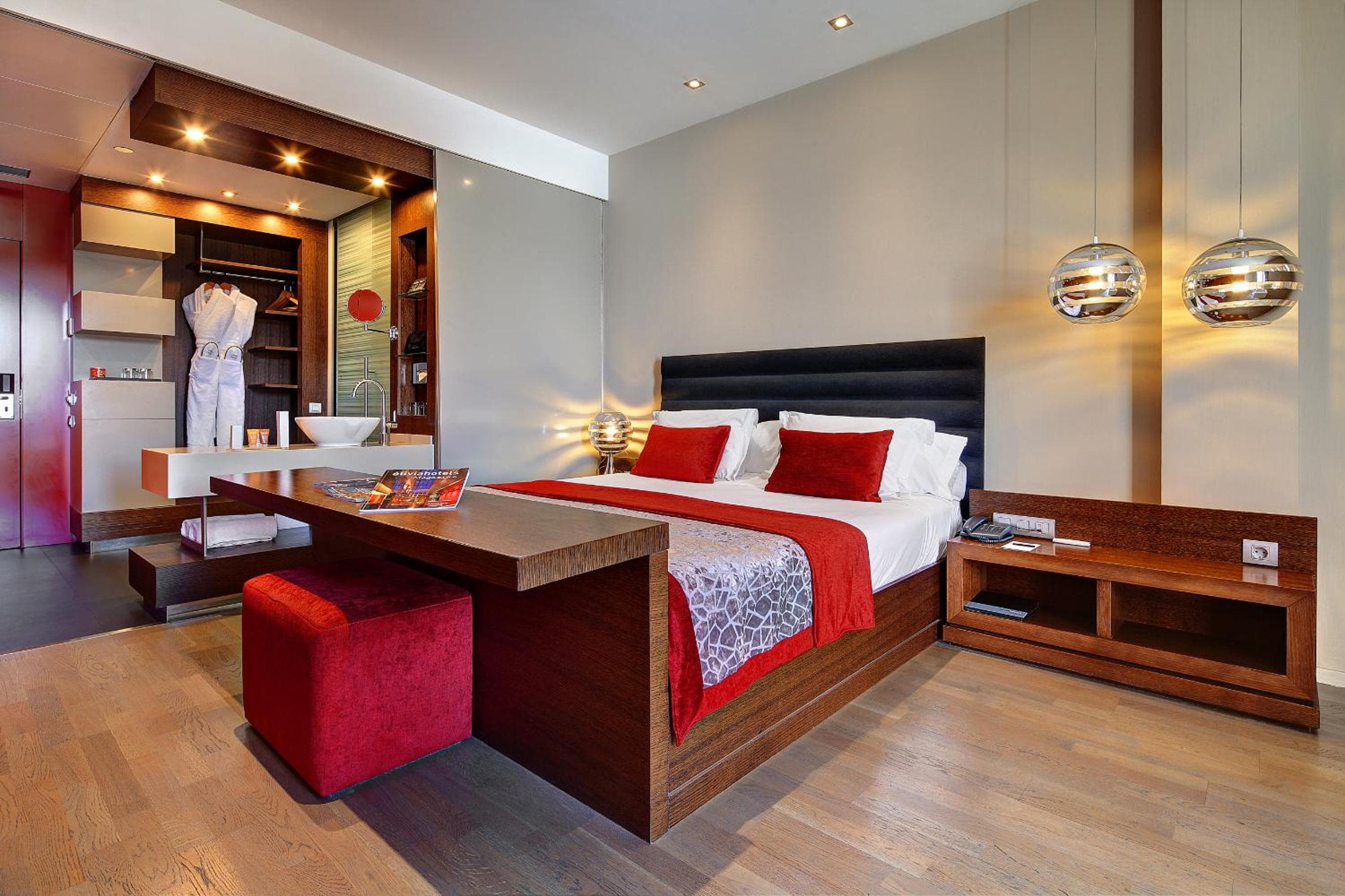 Olivia Plaza Hotel — 25