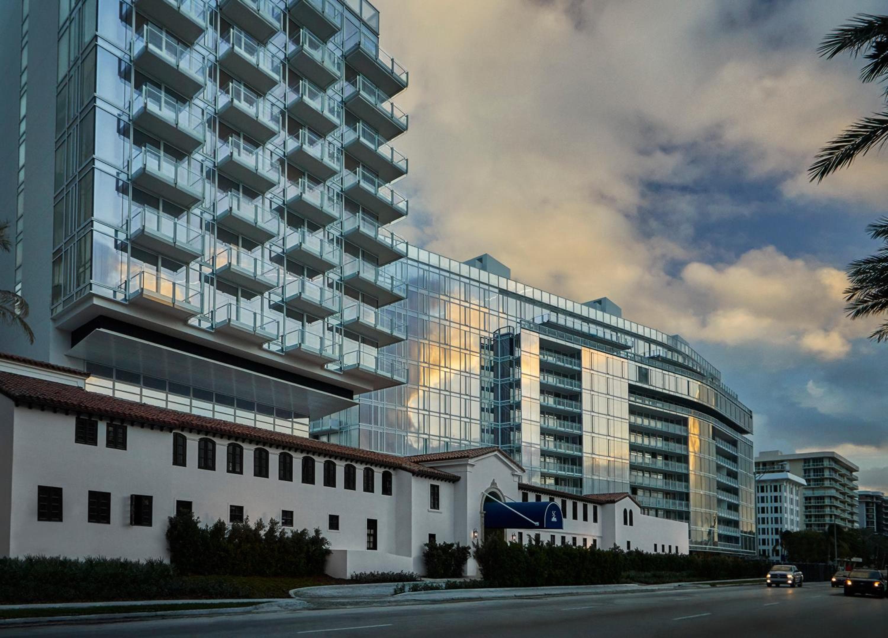 Four Seasons Hotel at The Surf Club — 13