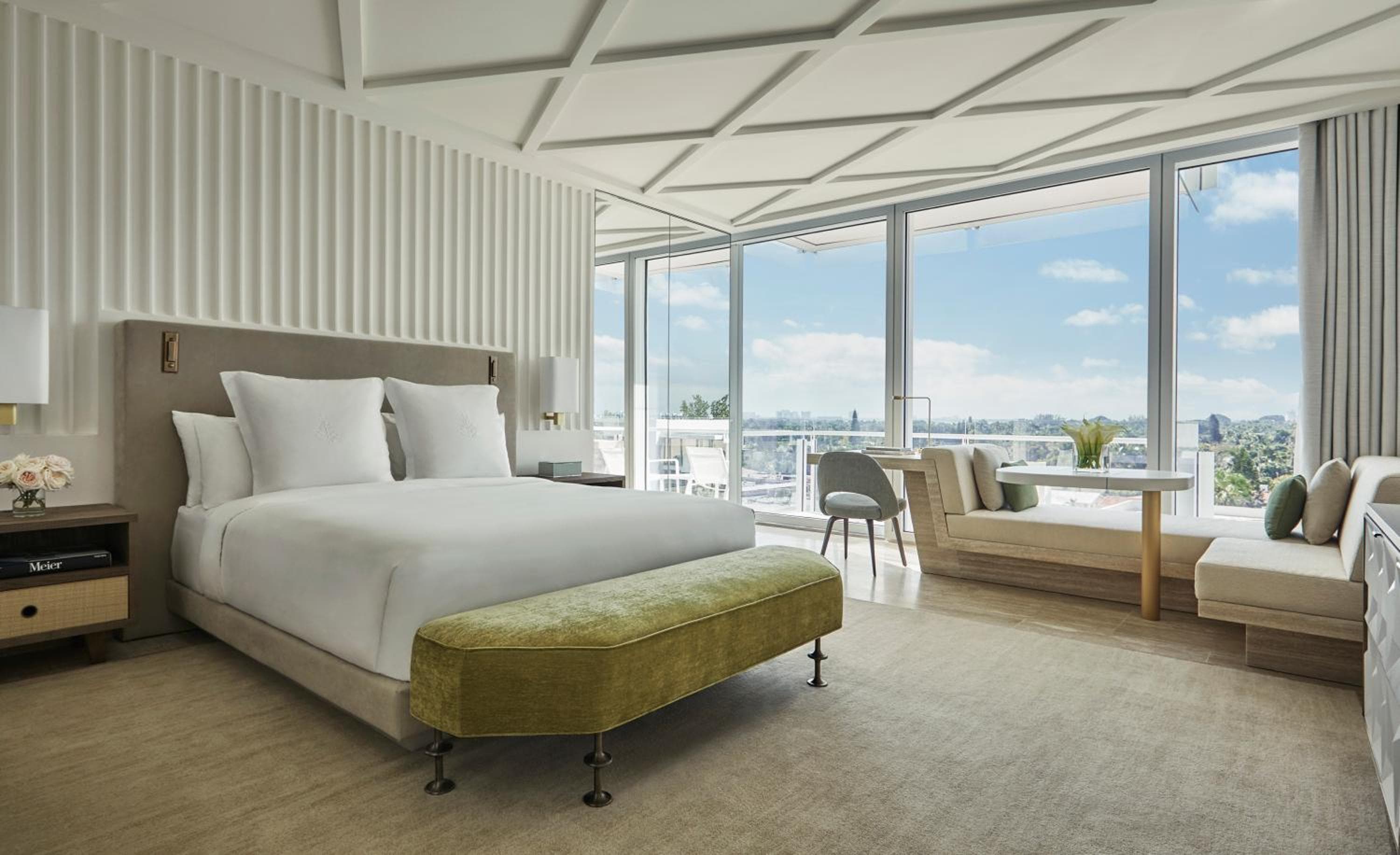 Four Seasons Hotel at The Surf Club — 4