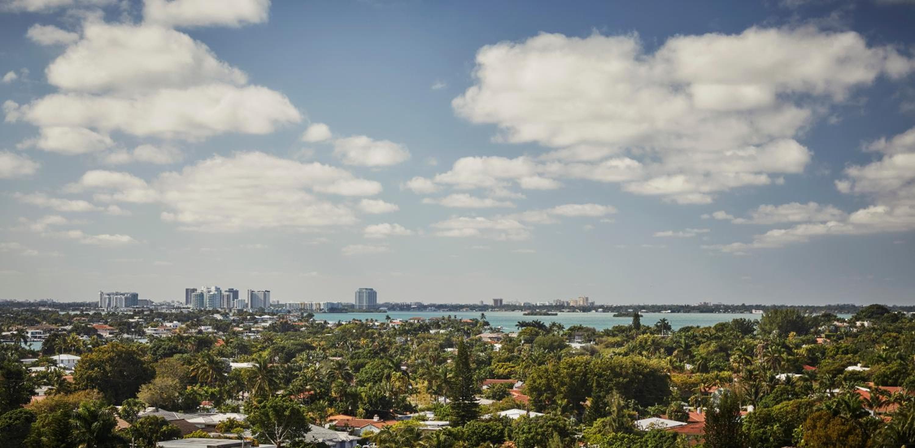 Four Seasons Hotel at The Surf Club — 27
