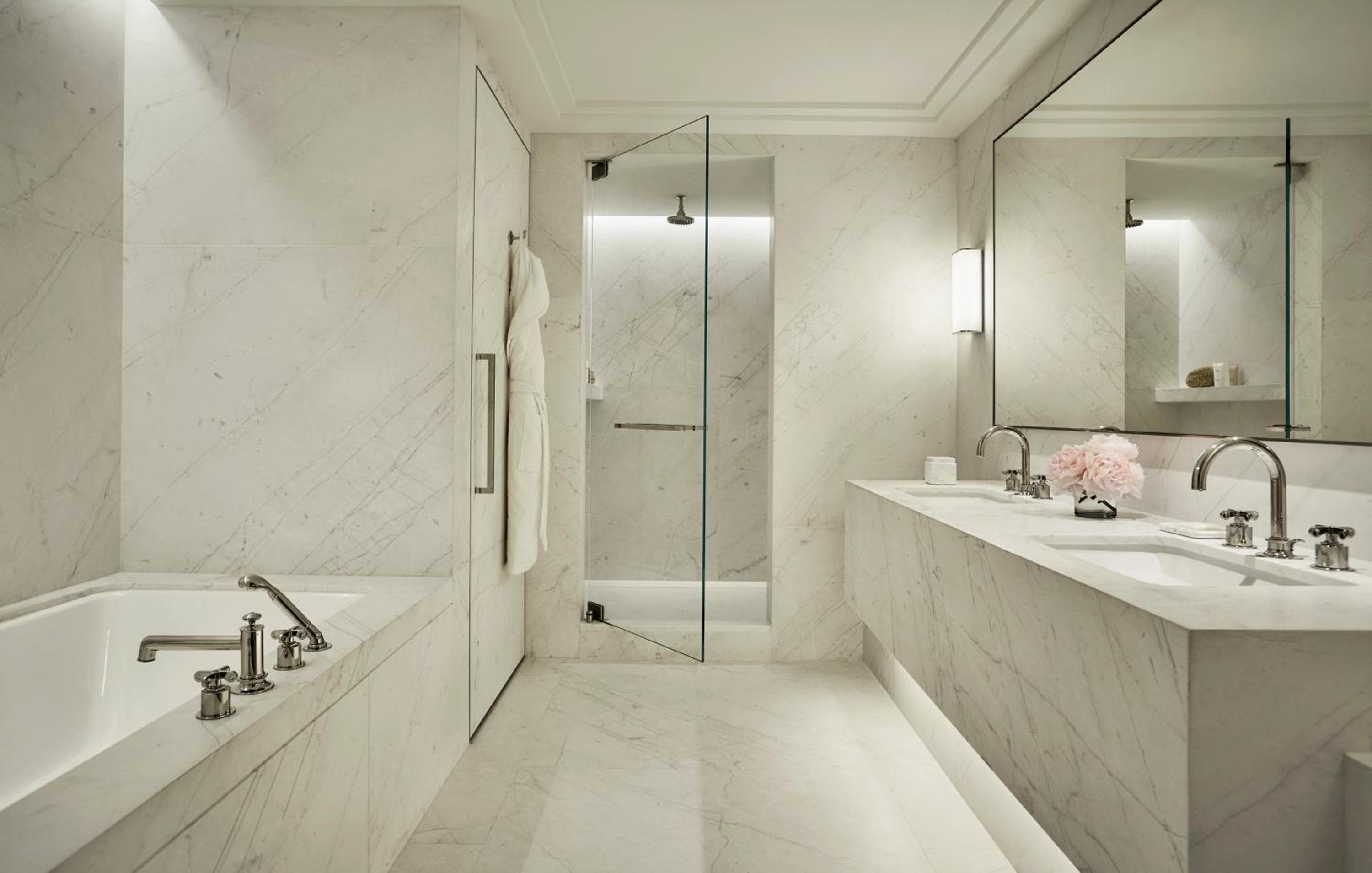 Four Seasons Hotel at The Surf Club — 26