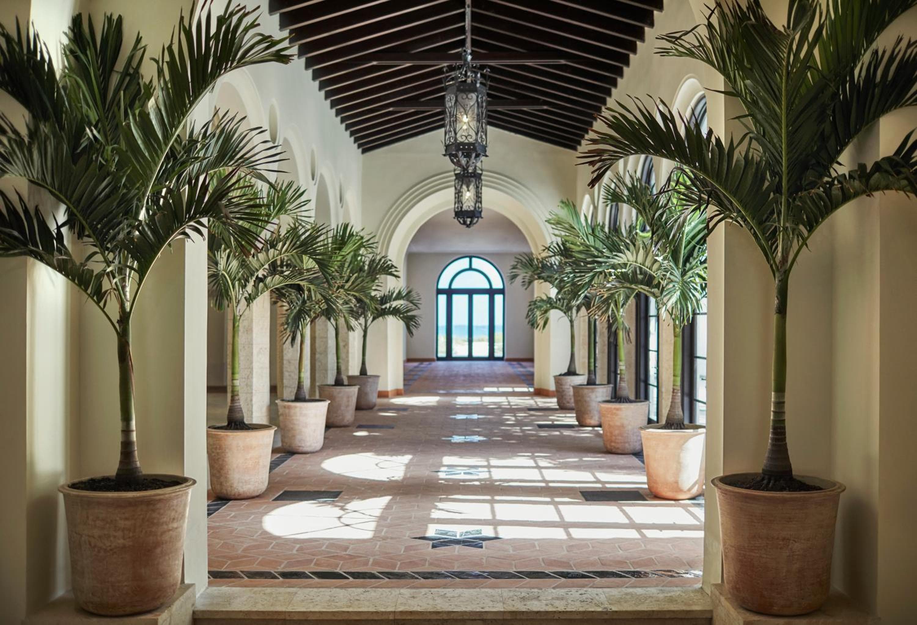 Four Seasons Hotel at The Surf Club — 20