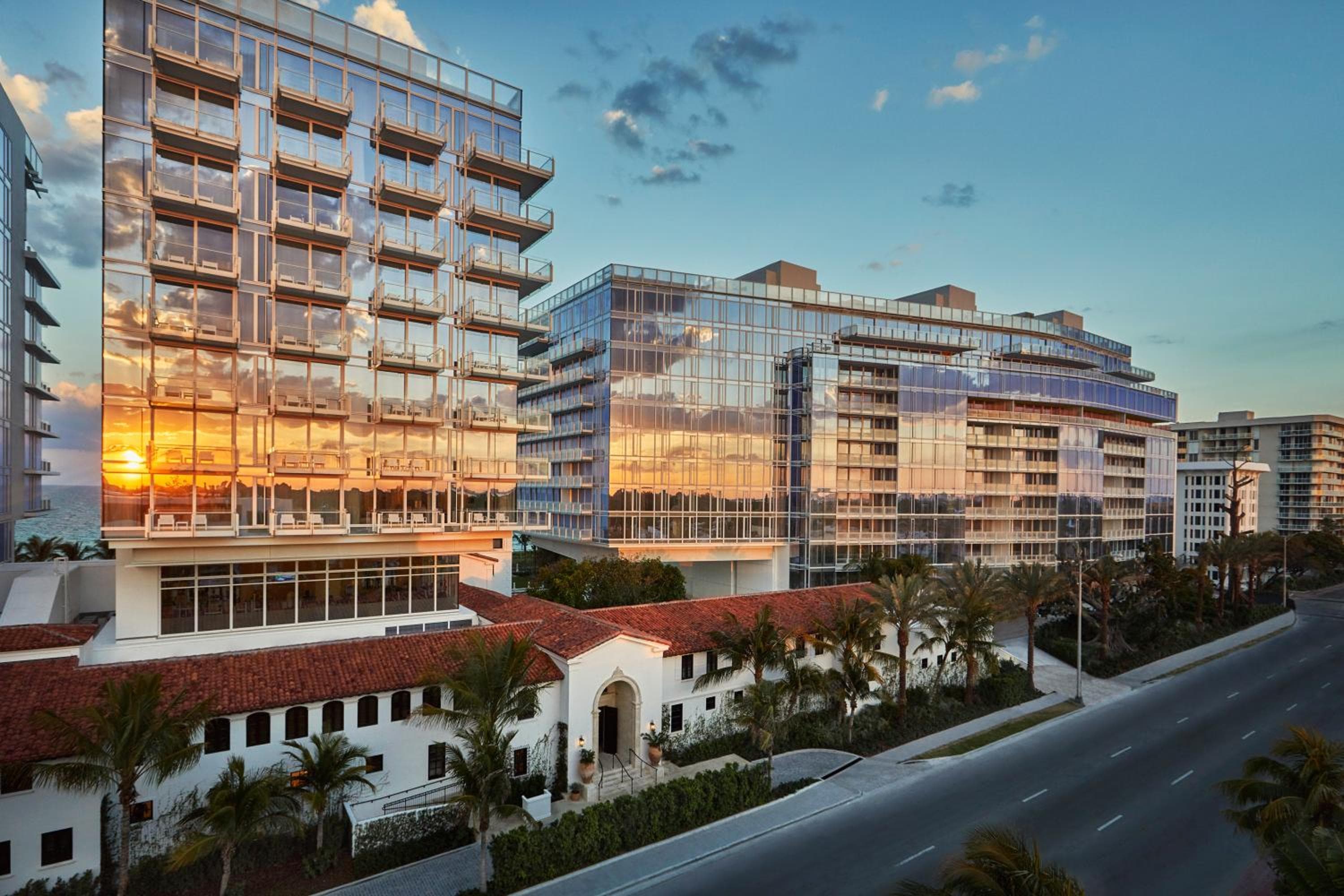 Four Seasons Hotel at The Surf Club — 2