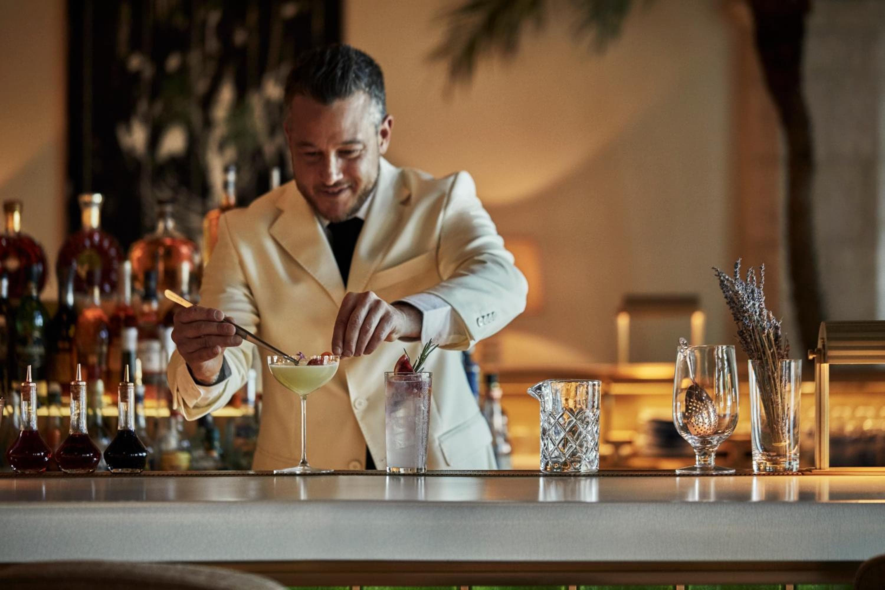 Four Seasons Hotel at The Surf Club — 18