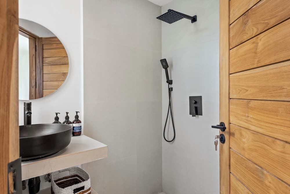 White Residence - Art & Boutique Suites — 9