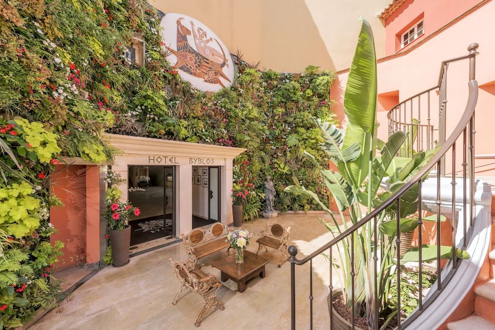 Hotel Byblos Saint-Tropez — 2