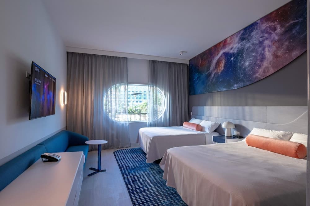 Universal's Stella Nova Resort — 6