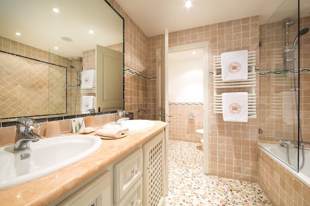 Hotel Byblos Saint-Tropez — 11