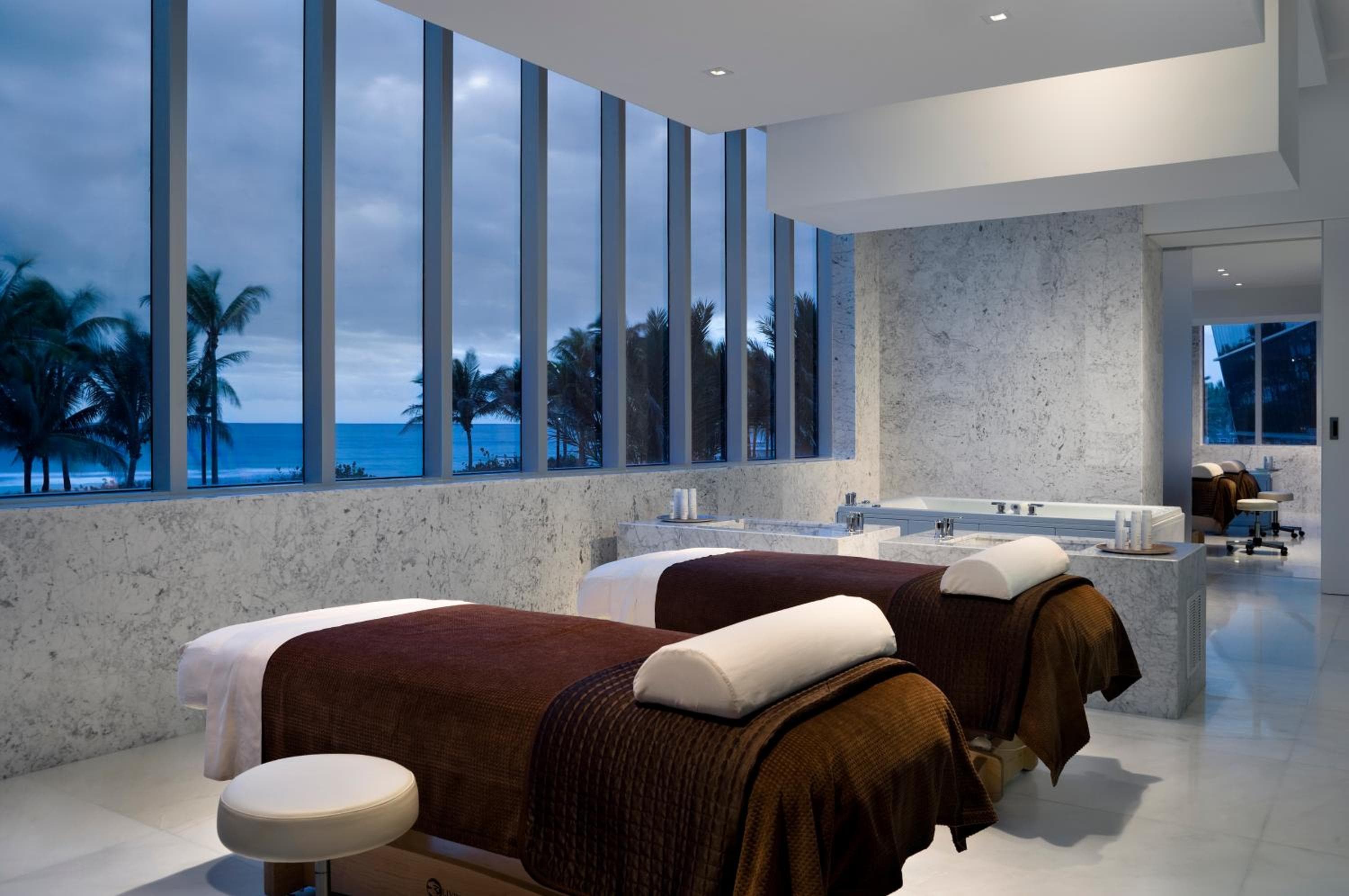 Fontainebleau Miami Beach — 29