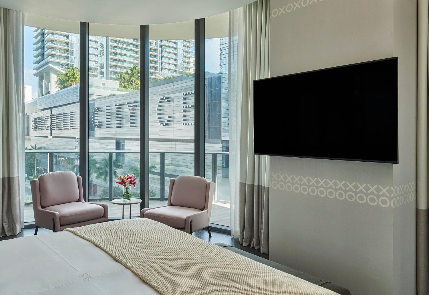 SLS LUX Brickell — 11