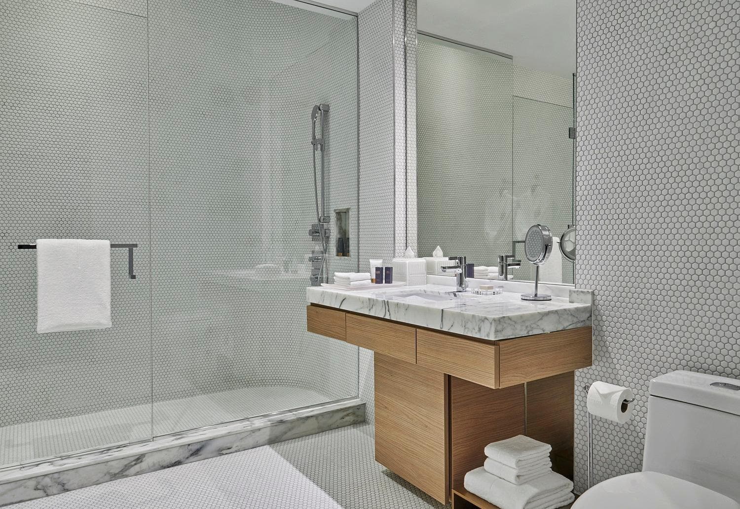 SLS LUX Brickell — 18