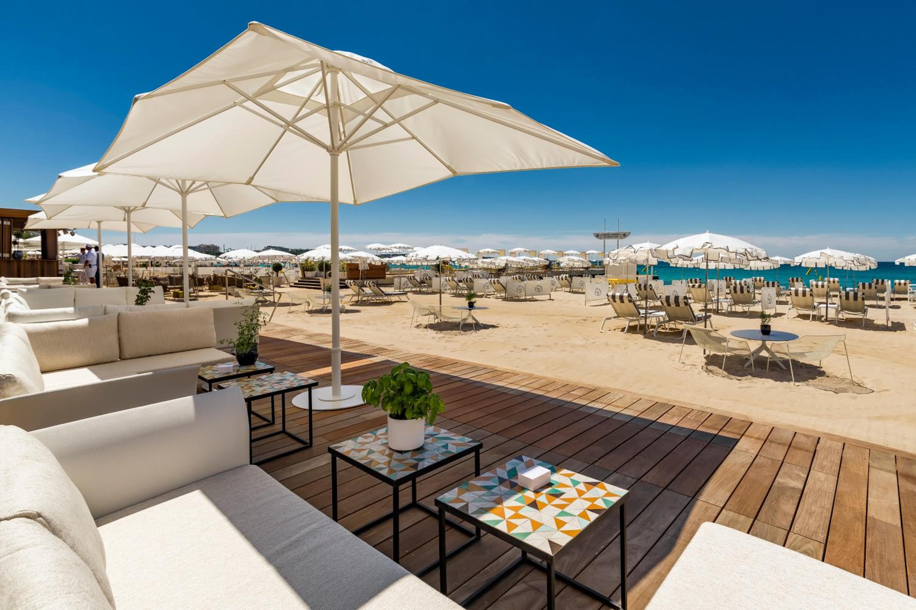 Carlton Cannes, a Regent Hotel — 11
