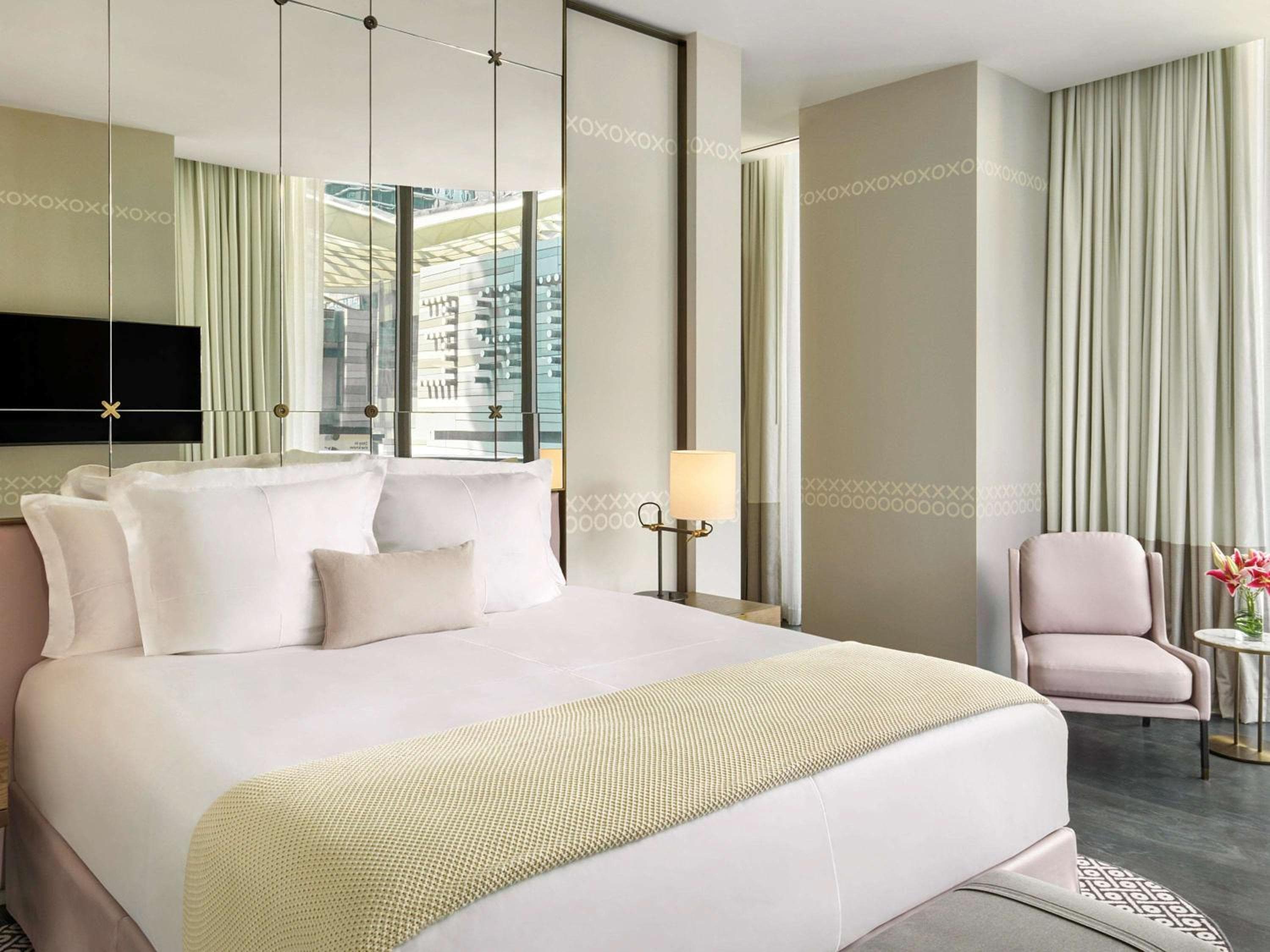 SLS LUX Brickell — 12