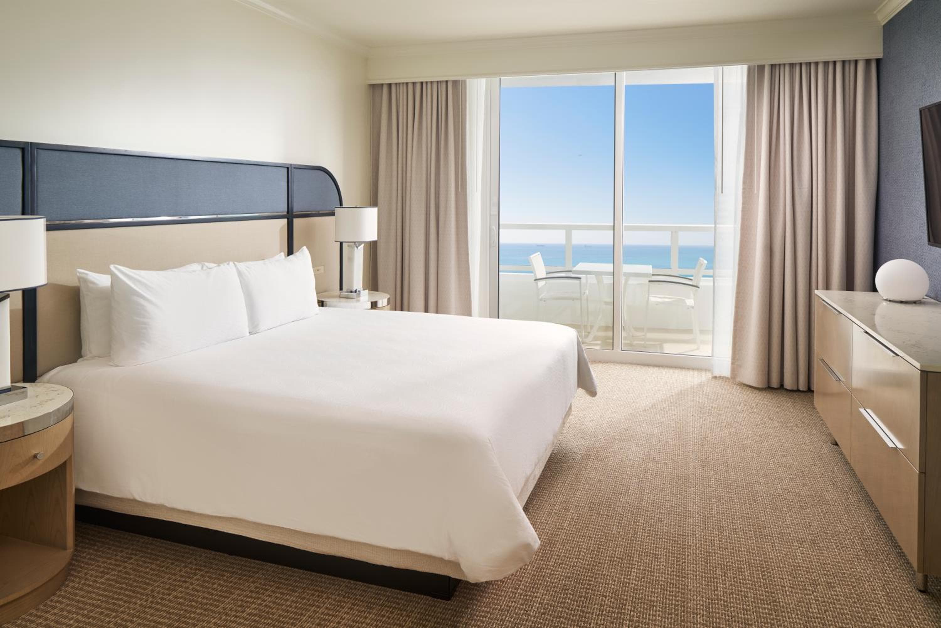 Fontainebleau Miami Beach — 19