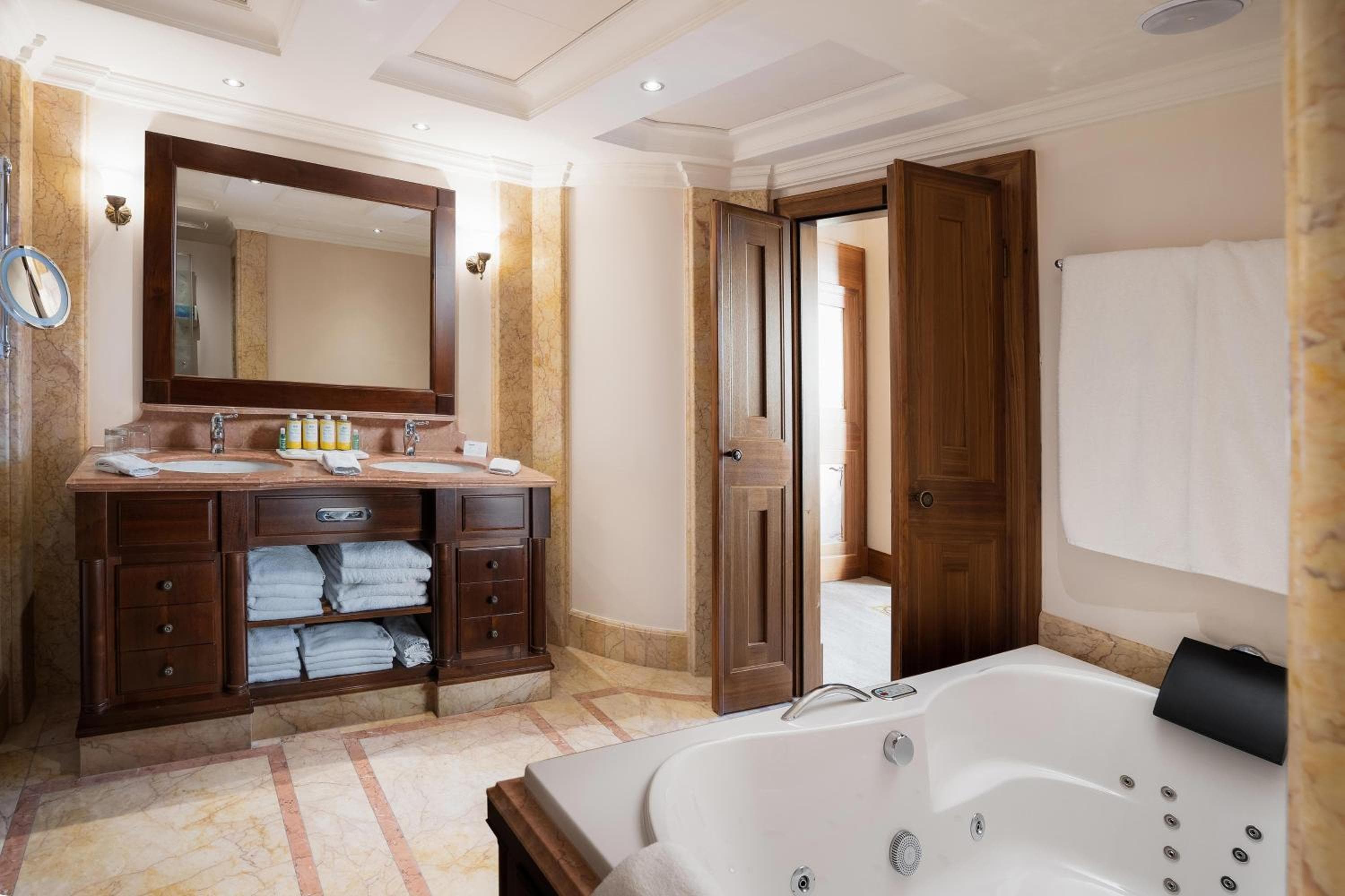 Castillo Hotel Son Vida-Adults Only, a Luxury Collection Hotel, Mallorca — 2