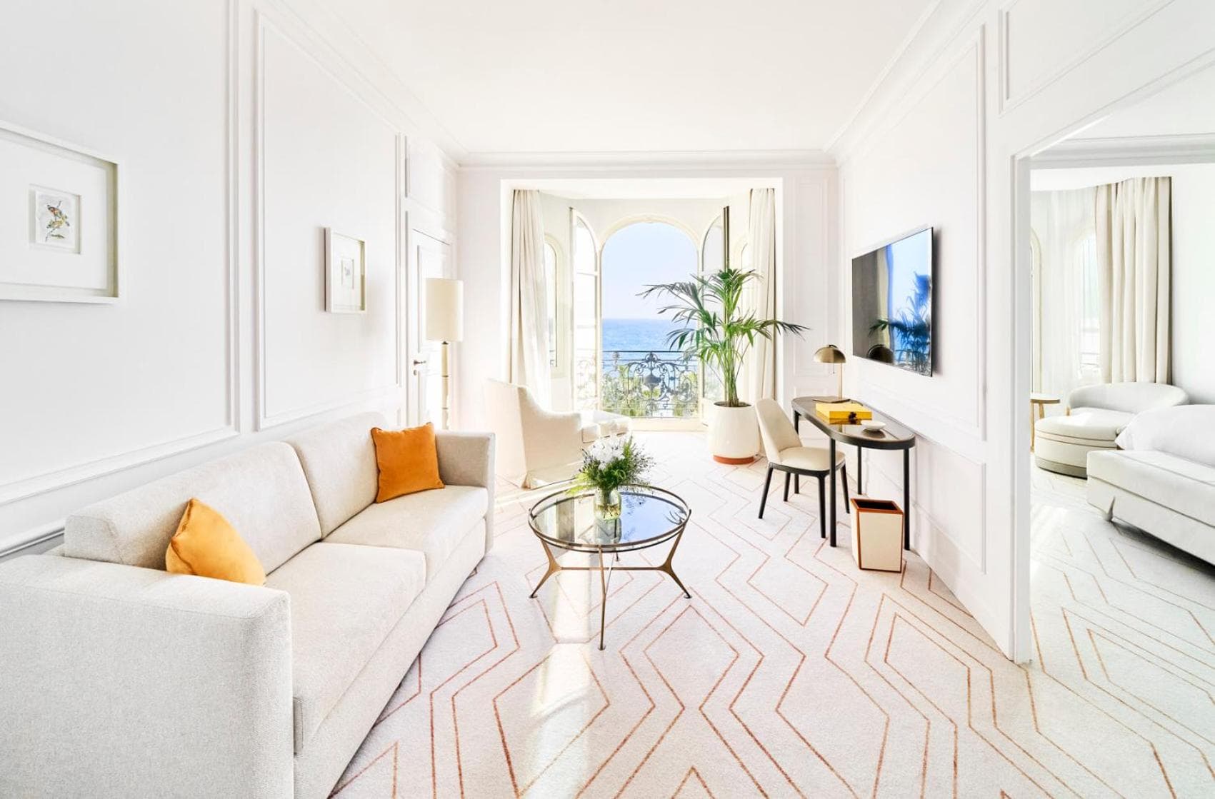 Carlton Cannes, a Regent Hotel — 9