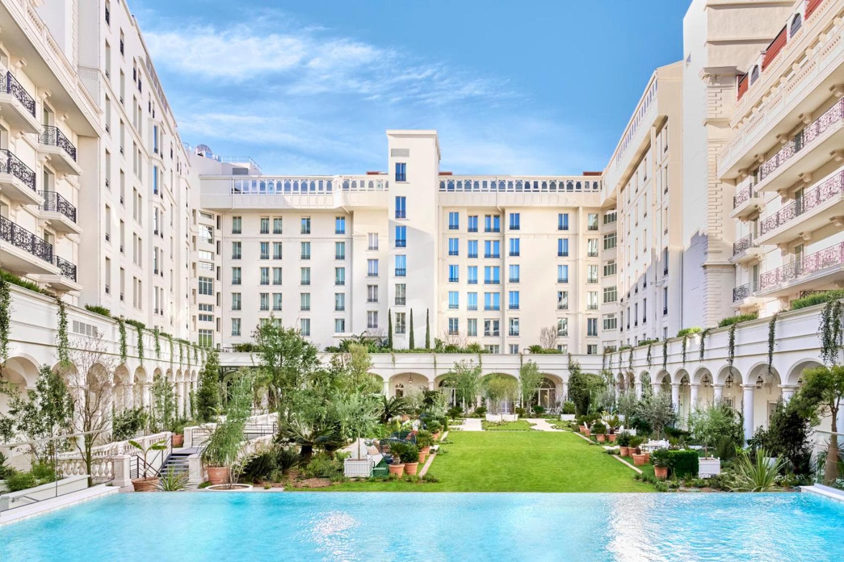 Carlton Cannes, a Regent Hotel — 8