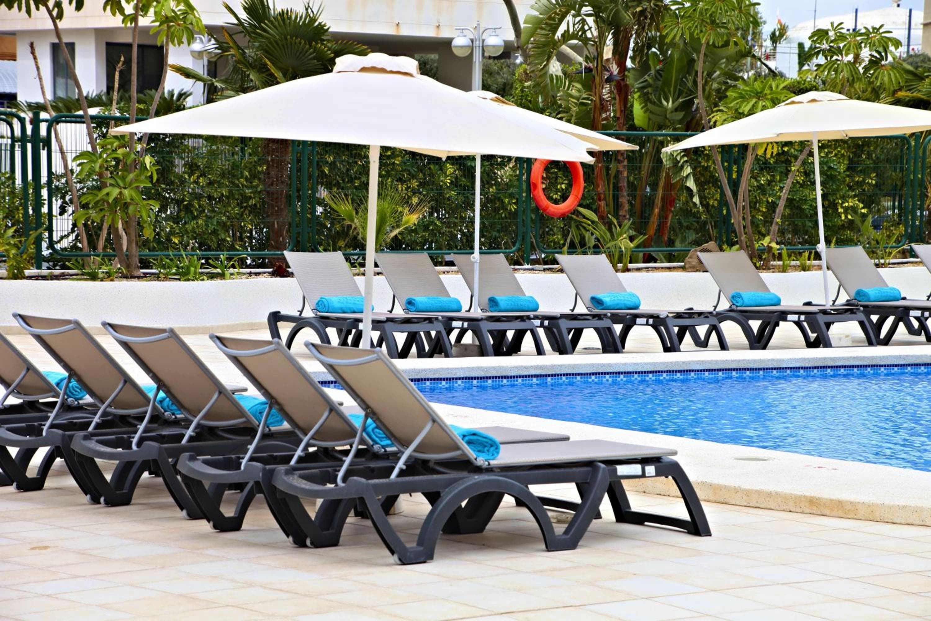 Flamingo Beach Resort - Adults Recommended — 9