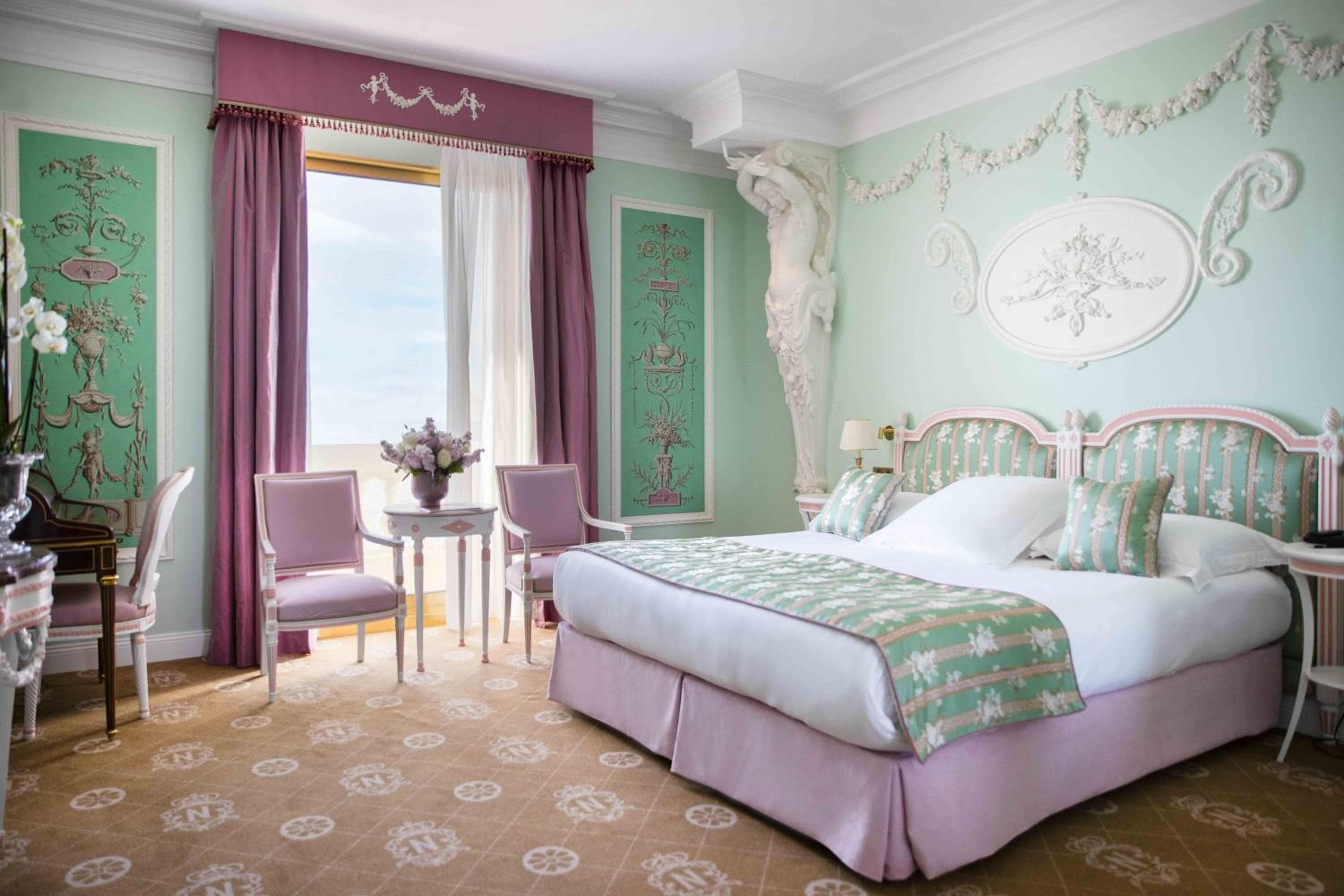 Hotel Le Negresco — 11