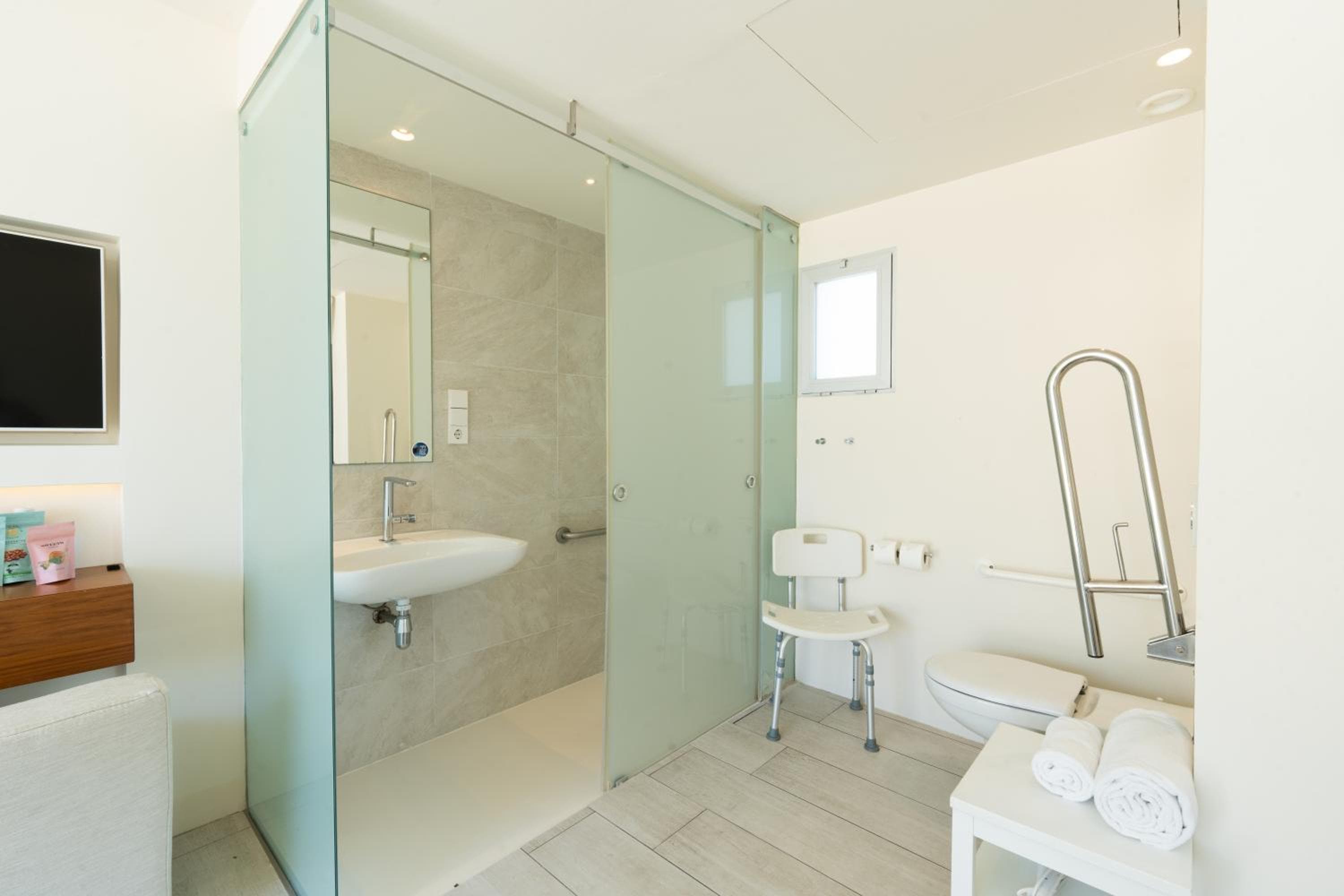 Destino Five Ibiza - 5-Star Grand Luxe Resort - Free Entrance to Pacha Club — 5