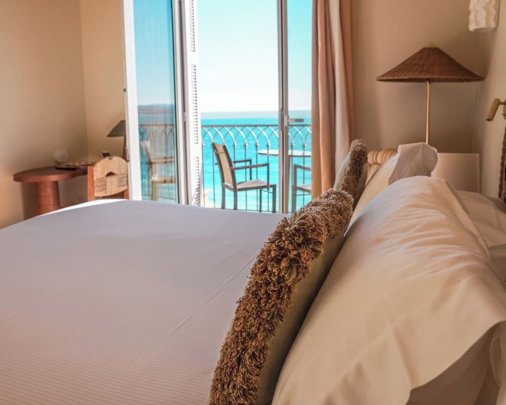 Hôtel La Pérouse Nice — 18