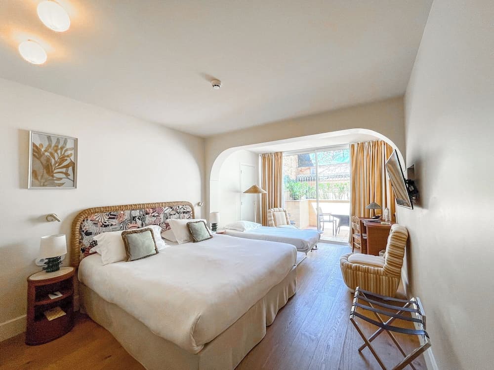 Hôtel La Pérouse Nice — 19